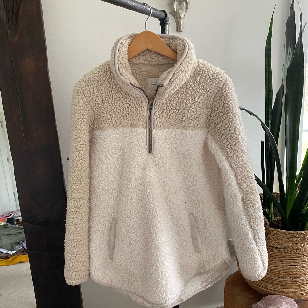 Half zip pull over